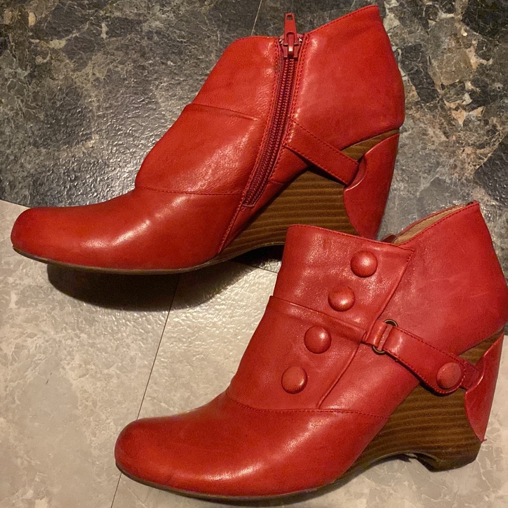 Mix Moos Red Leather Bootie wedge
